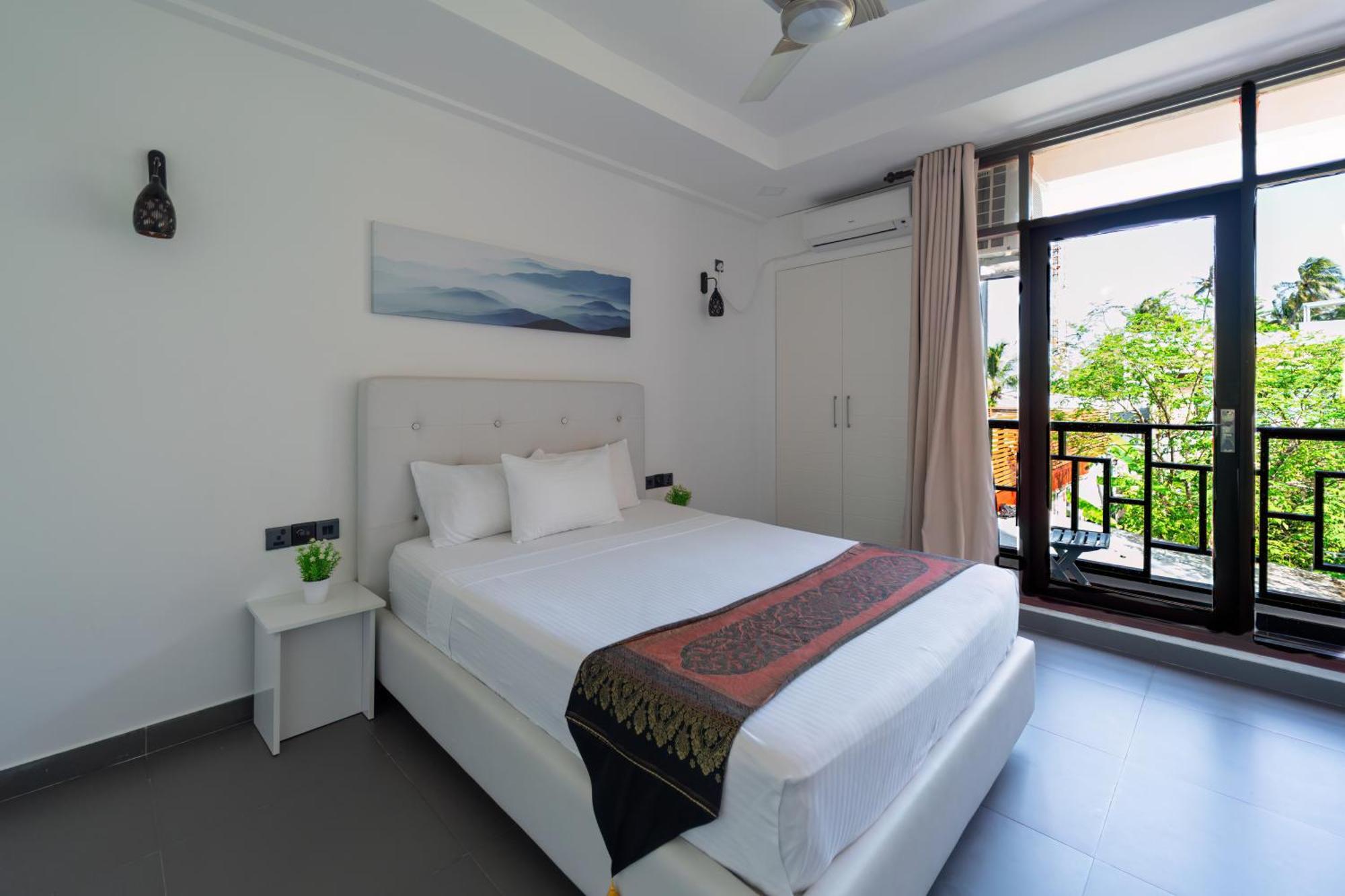 Silver Oasis Maldives Hotel ฮูรา ภายนอก รูปภาพ